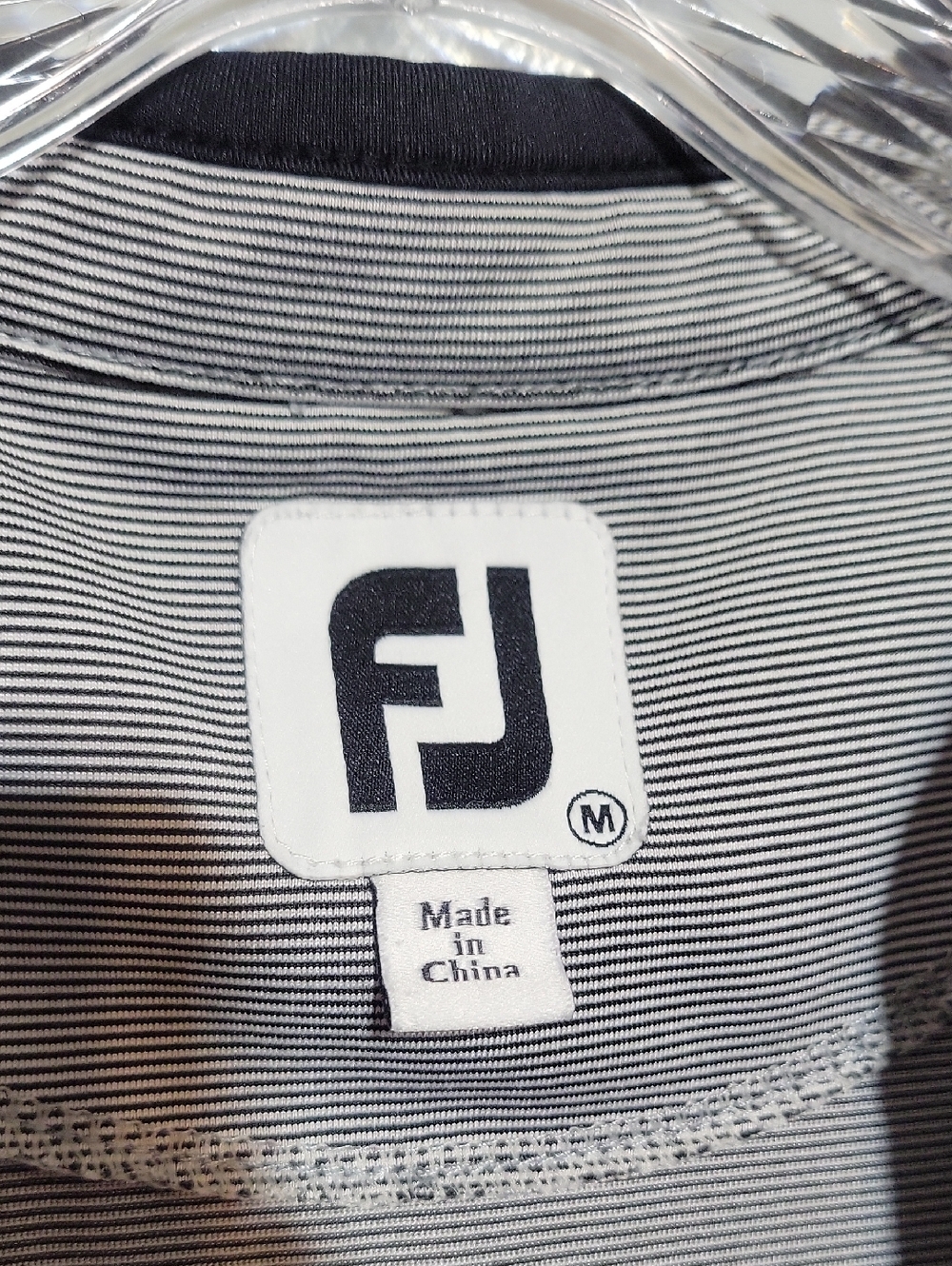 FootJoy Womens Compass Pointe Logo Black White Sleeveless V-neck Golf Shirt Sz M - Picture 3 of 10
